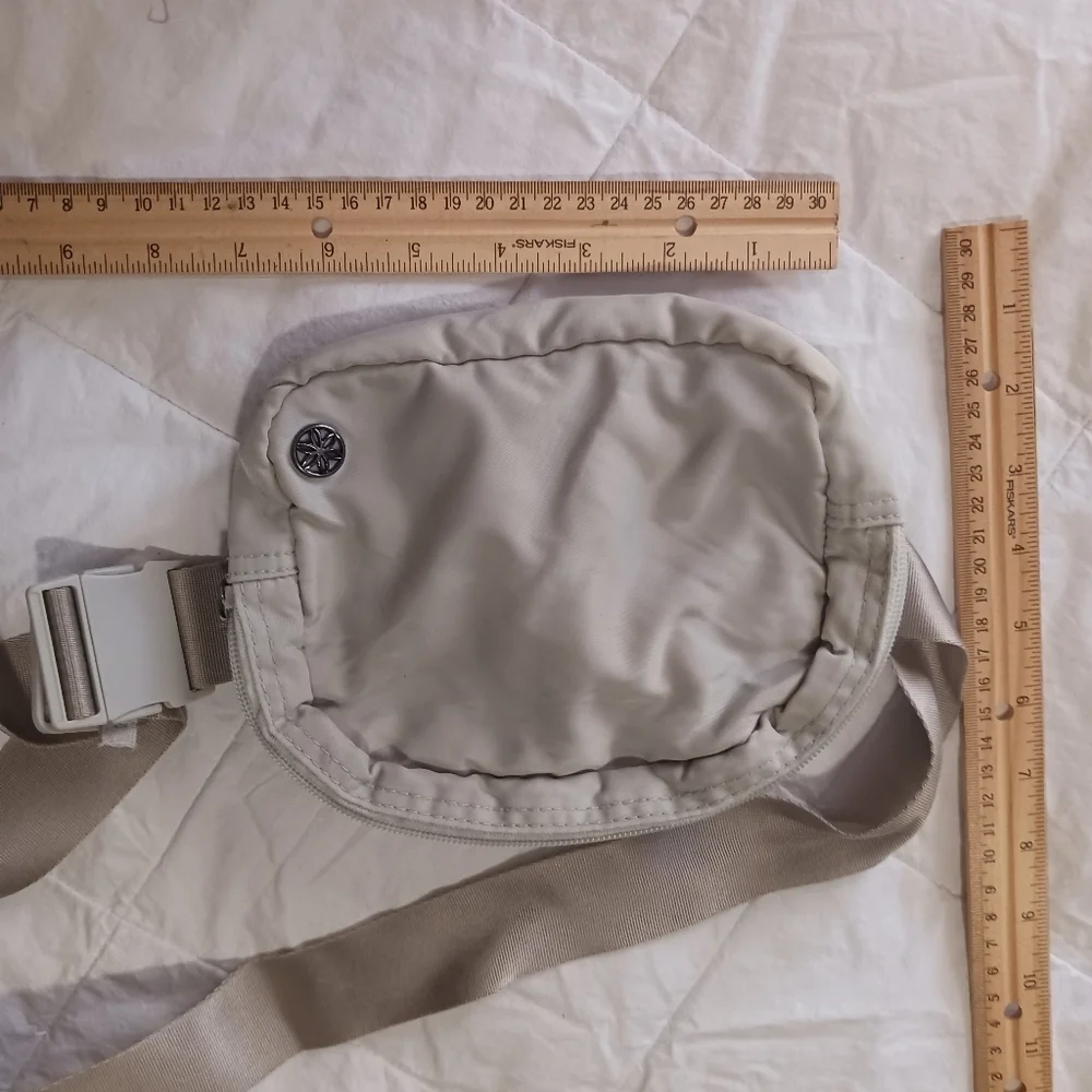 Giaim Waist Bag - Picture 3 of 7